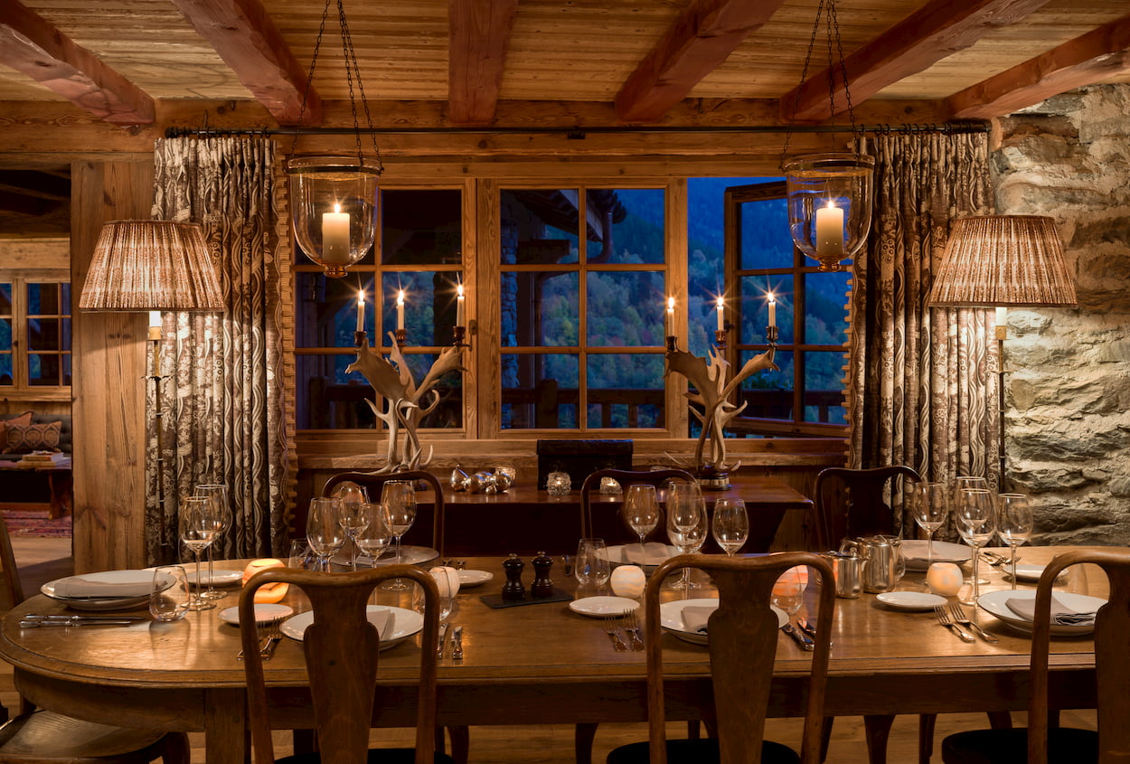 Chalet Hibou - DiningNight.jpg