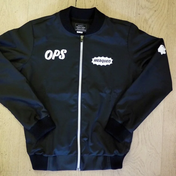 Chaqueta Personalizada Bomber Negra.jpeg