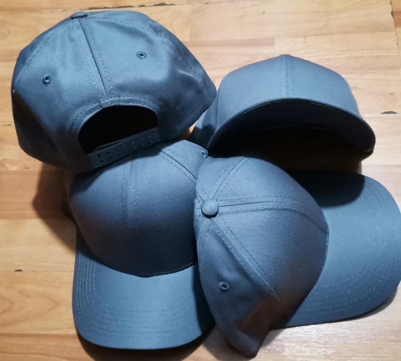 Gorra 5 Cascos Gris Unicolor