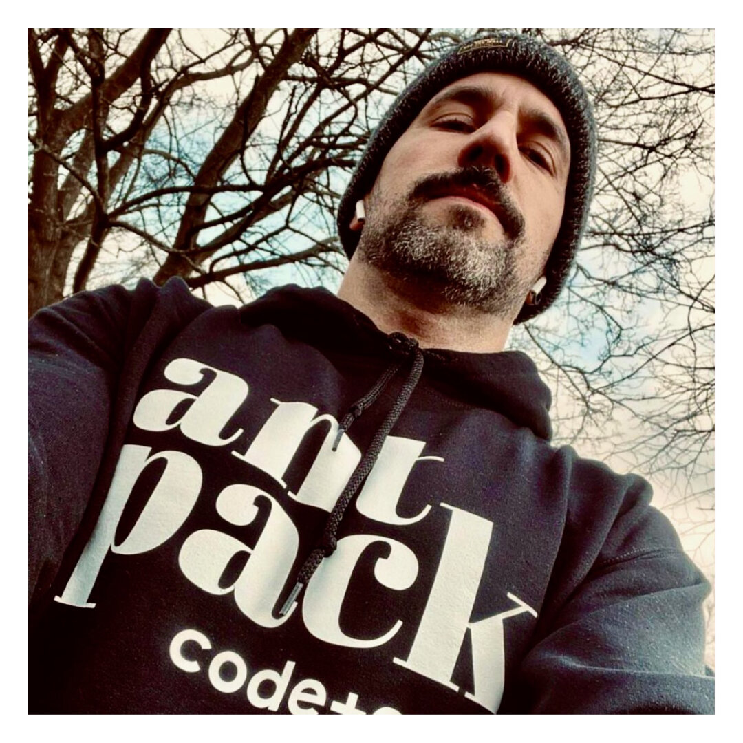 Cool hoodies, cool people and a cool company 😎 
@thiagomaia 
@jfcubillos  @ant.pack 
.
.
.
 #merch #hoodies #hoodiestyle #hoodieseason #hoodies