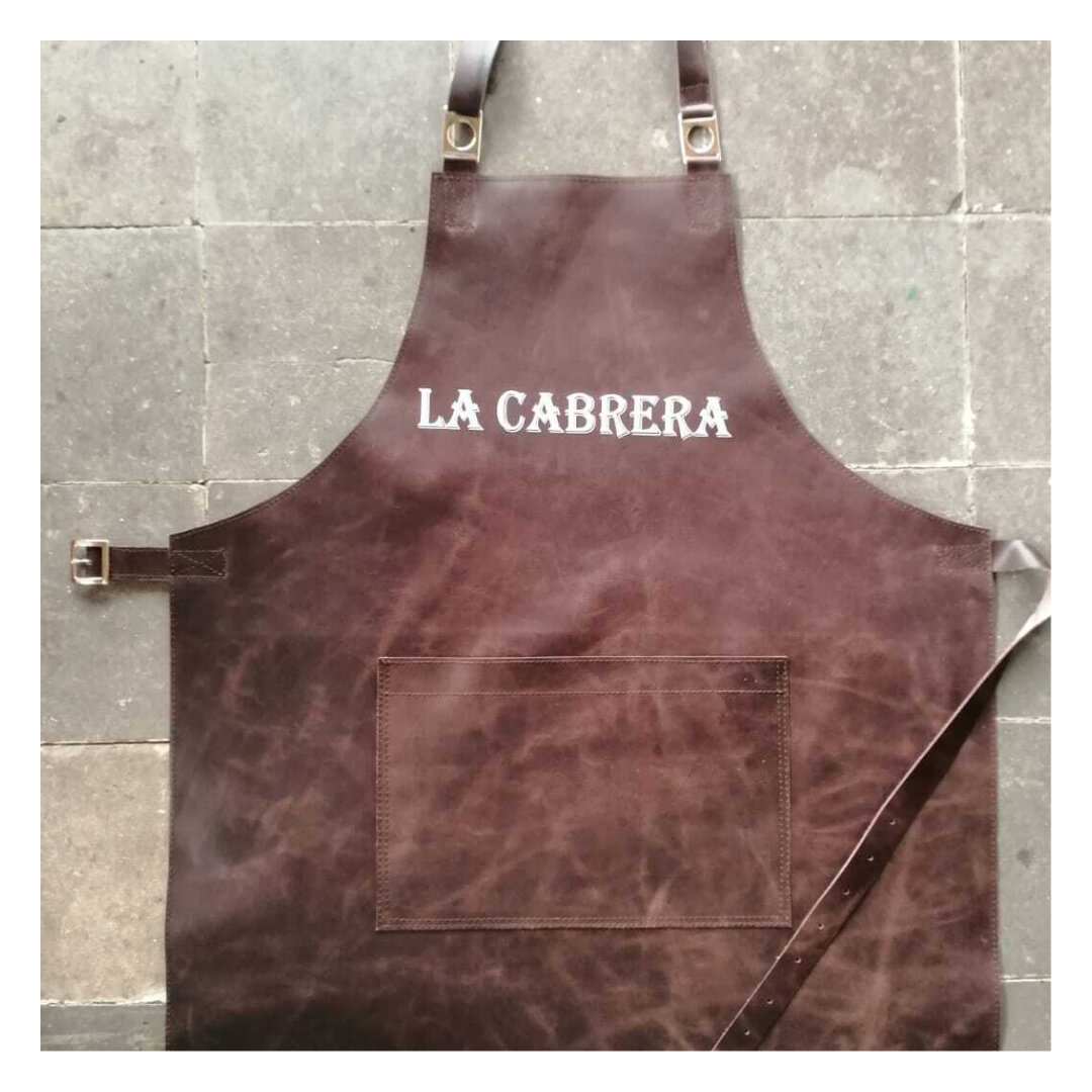 Delantales en cuero para @lacabrera_bogota 👨🏻&zwj;🍳
-
 #leather #leatherbag #leatherwork #leatherapron #leatheraprons #leatherapronmen #leatherapronclub #leatherapronsarehot #leatherapronsaresexy #aprons #ApronSink #apronsquad #apronstyle #apronsf