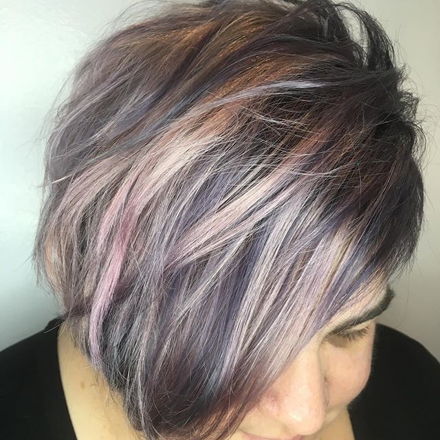 #metallic #haircolor for @mayaazulcollins ! #silverhair #silverhaircolor #pastelhair #shorthair #asymmetricalbob #texturedhair #rosegoldhair #guytang #randco #starbabystudioalameda