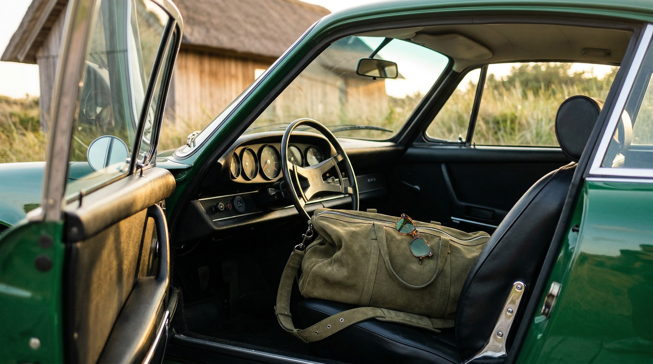 stillwater-bag-porsche-backseat_v1 2.png