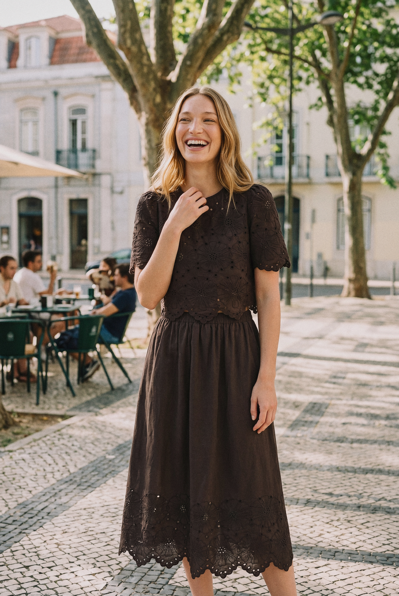 look4-cece-principe-real-candid-laugh_v1.png