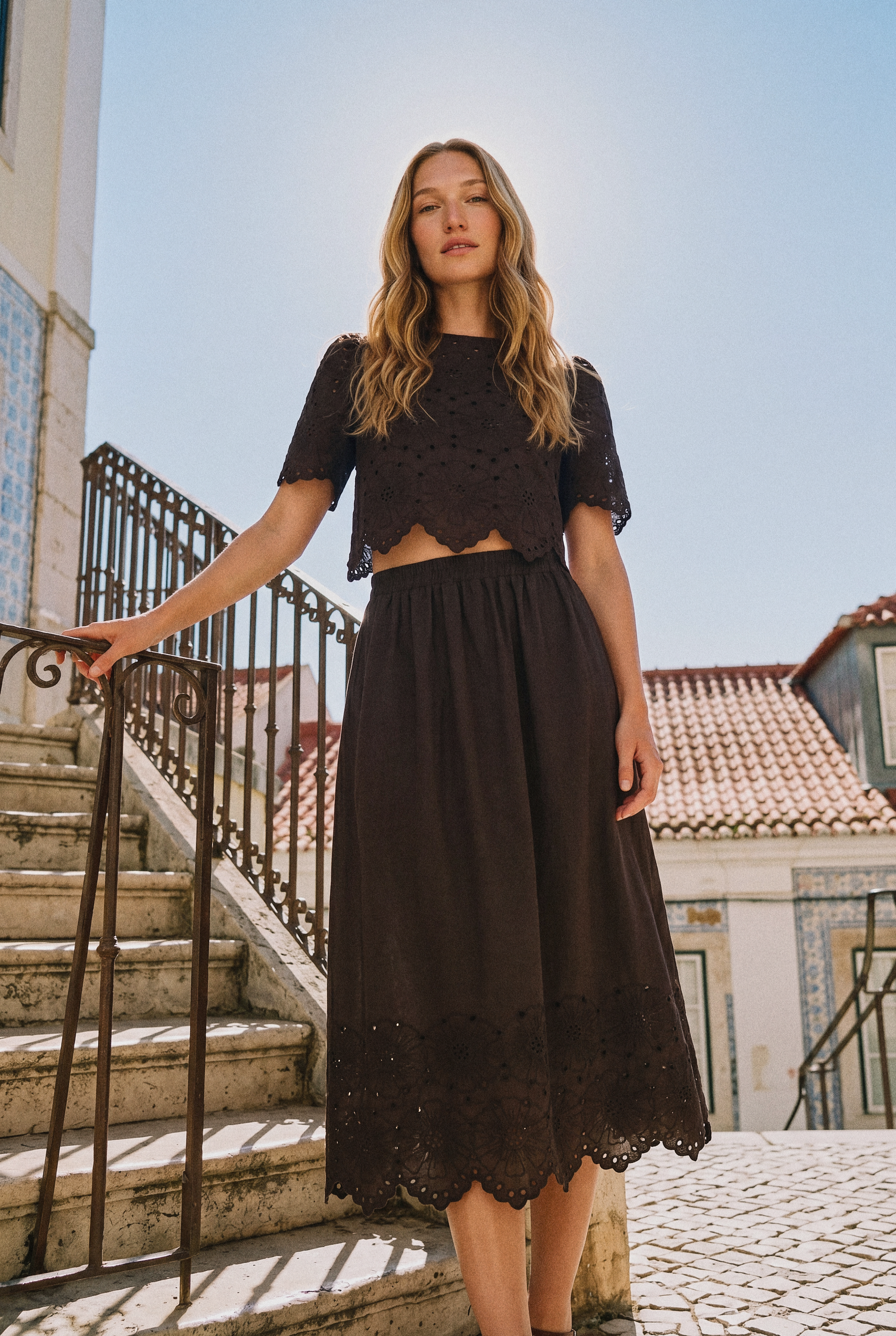 look4-cece-principe-real-low-angle-power_v1.png