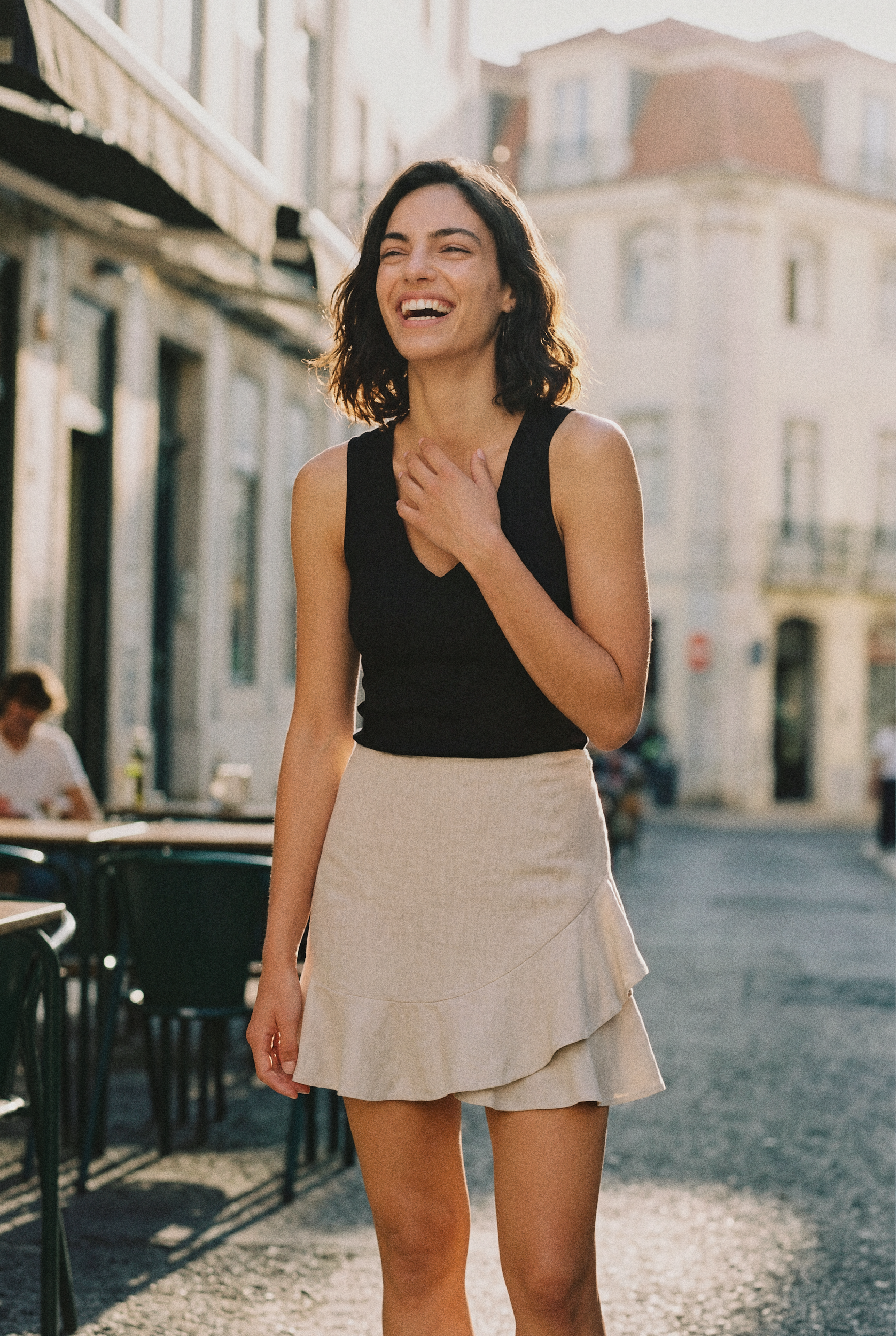 look8-aicia-graça-candid-laugh_v1.png