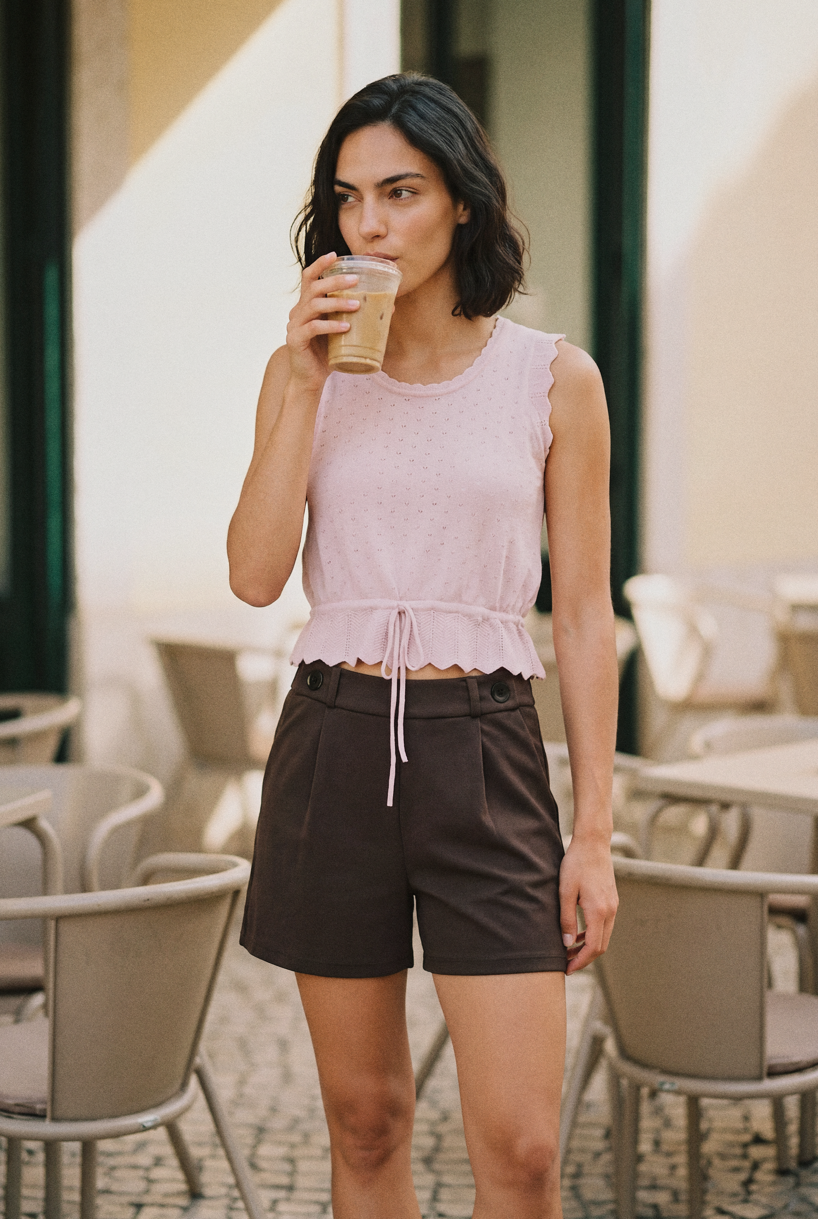 look9-aicia-estrela-iced-coffee-summer_v1.png