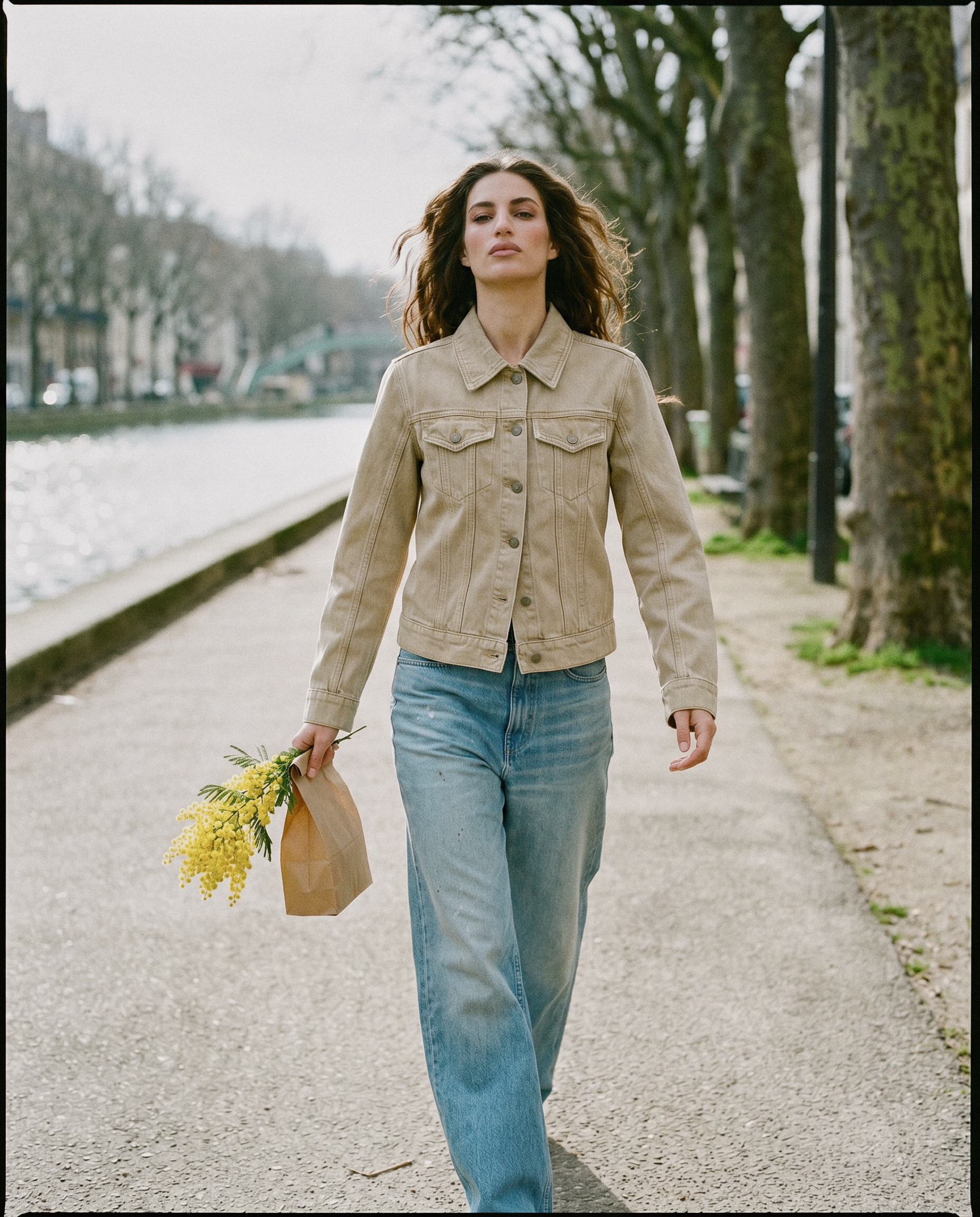 look06-canalbank-04-stalkingtoward-midstride-nikonf5_v1.png