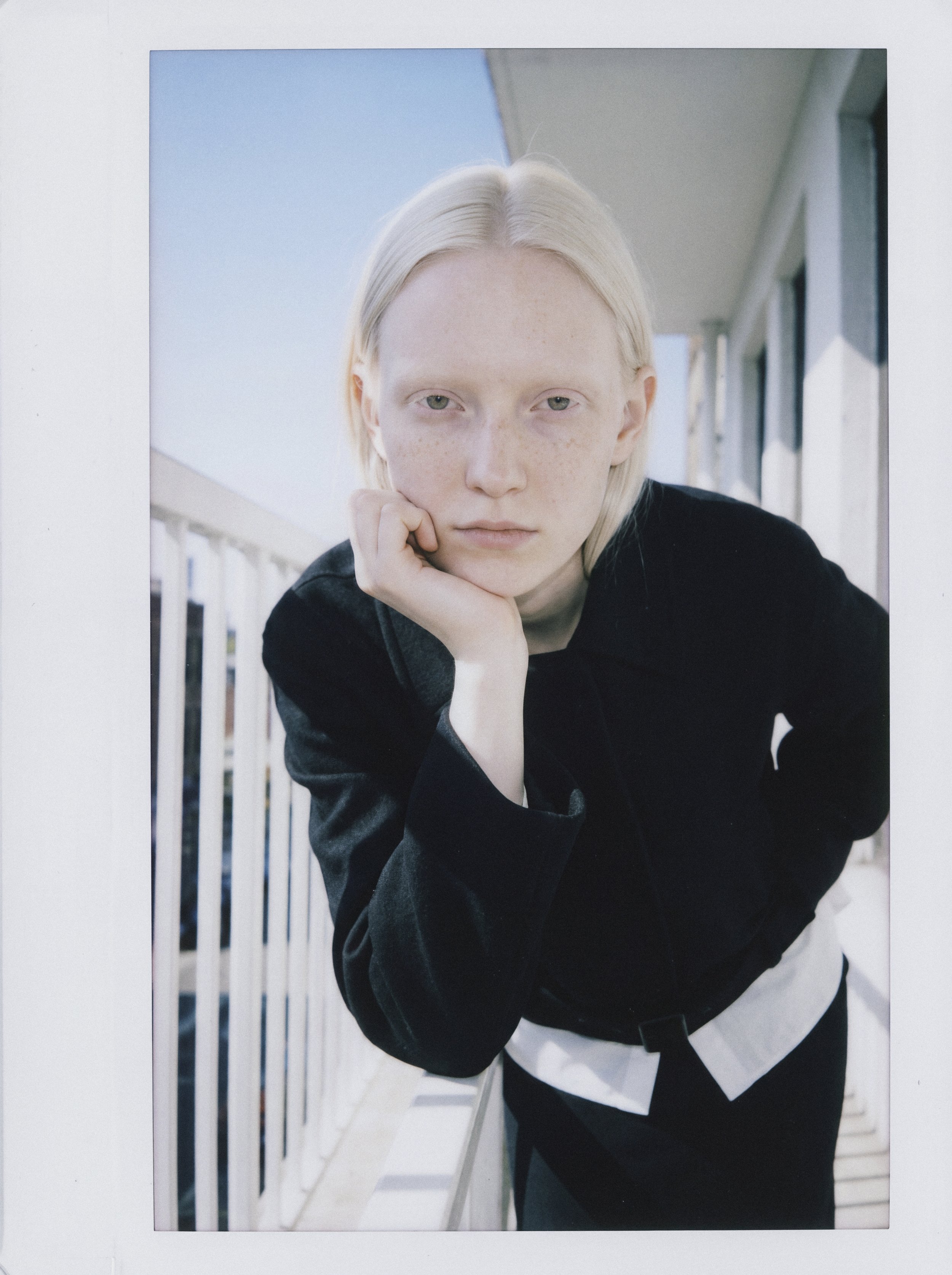 W04_Freya_instax_v2.jpg