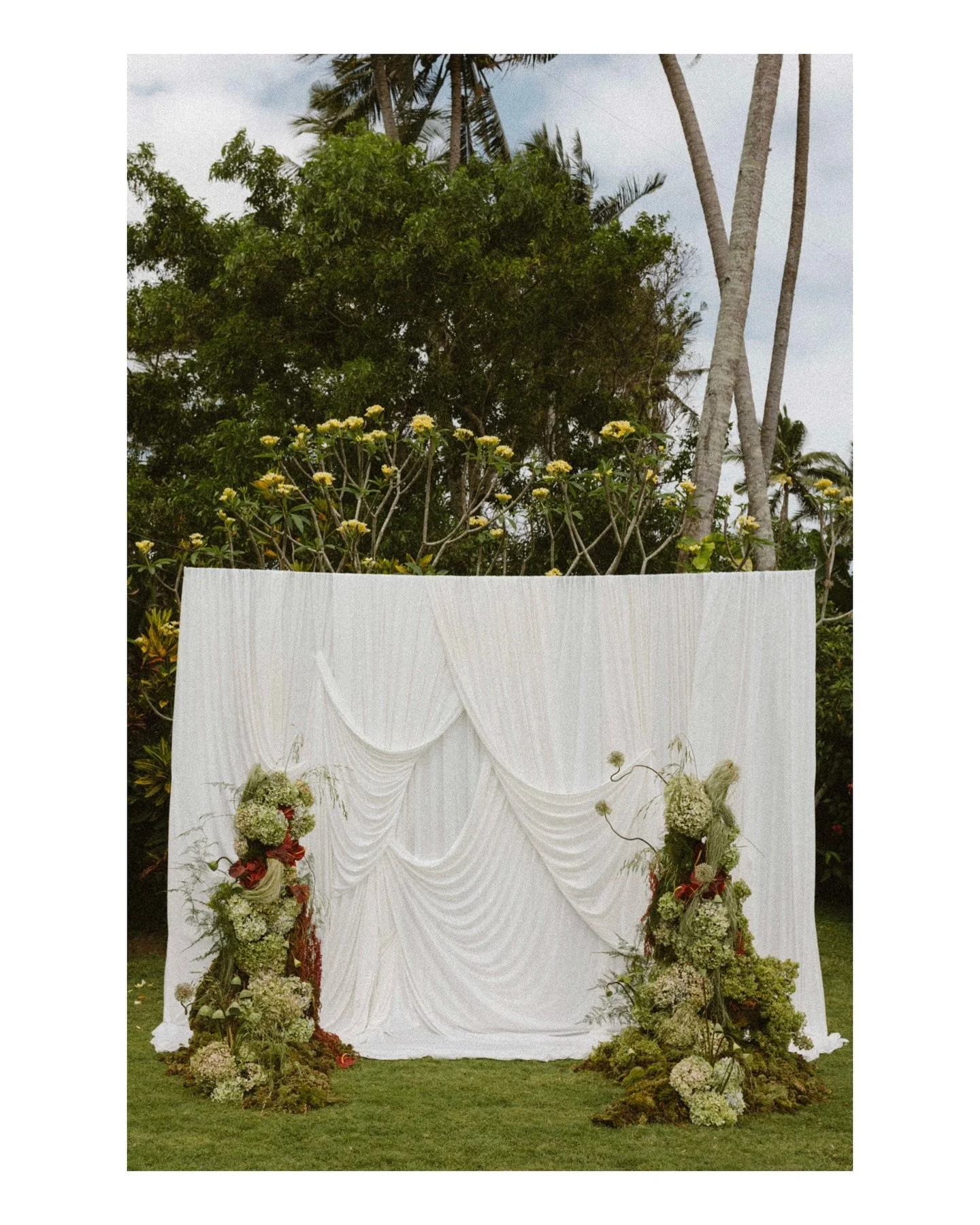 Lane &amp; TK in Bali last week x

Wedding Planner @islandeventsco 
Decoration &amp; Styling @fromirisstudio 
Venue @citakarasari 
Drapery @alik_lare_drapery 
Photographer &amp; Videographer @thedreamscollectiveweddings 
Content Creation @treasurethe