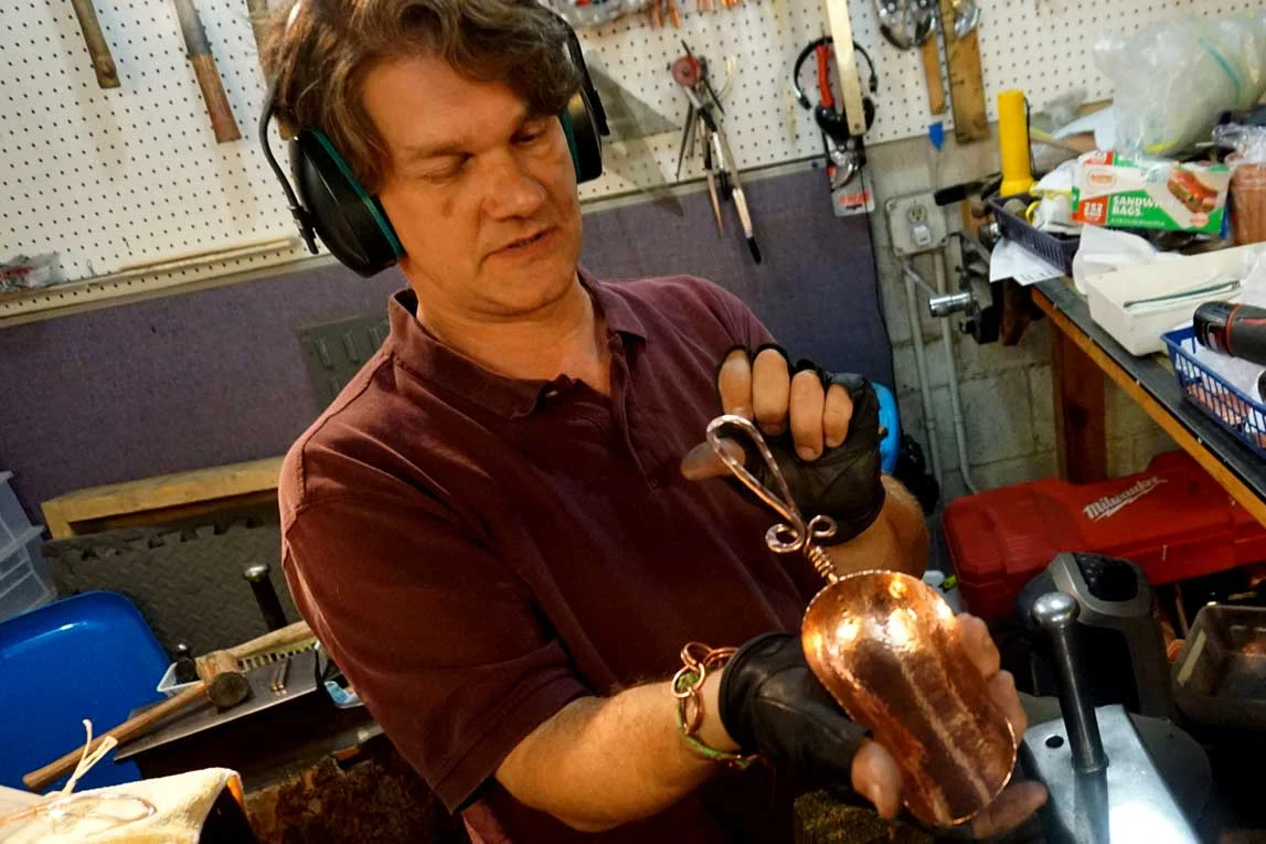 “I FEEL AS IF I’M WORKING WITH A SUSPENDED LIQUID,” HE SAYS. “TO ME, IT’S A VERY FLUID THING.”