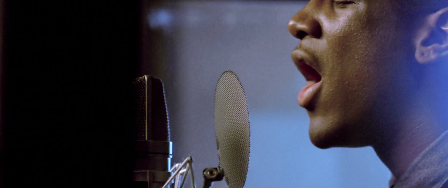labrinth.jpg