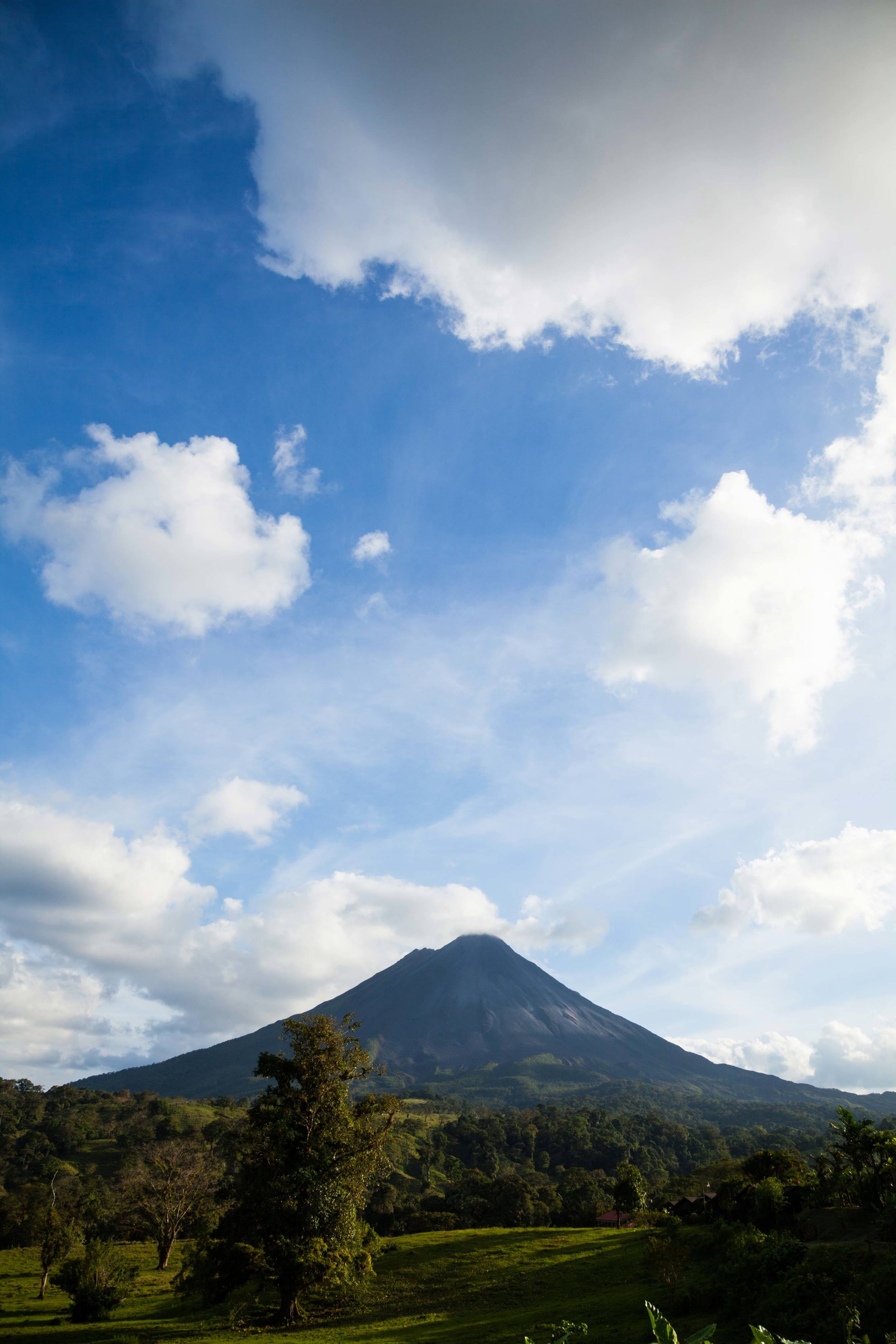-LI 140- VOLCÁN ARENAL