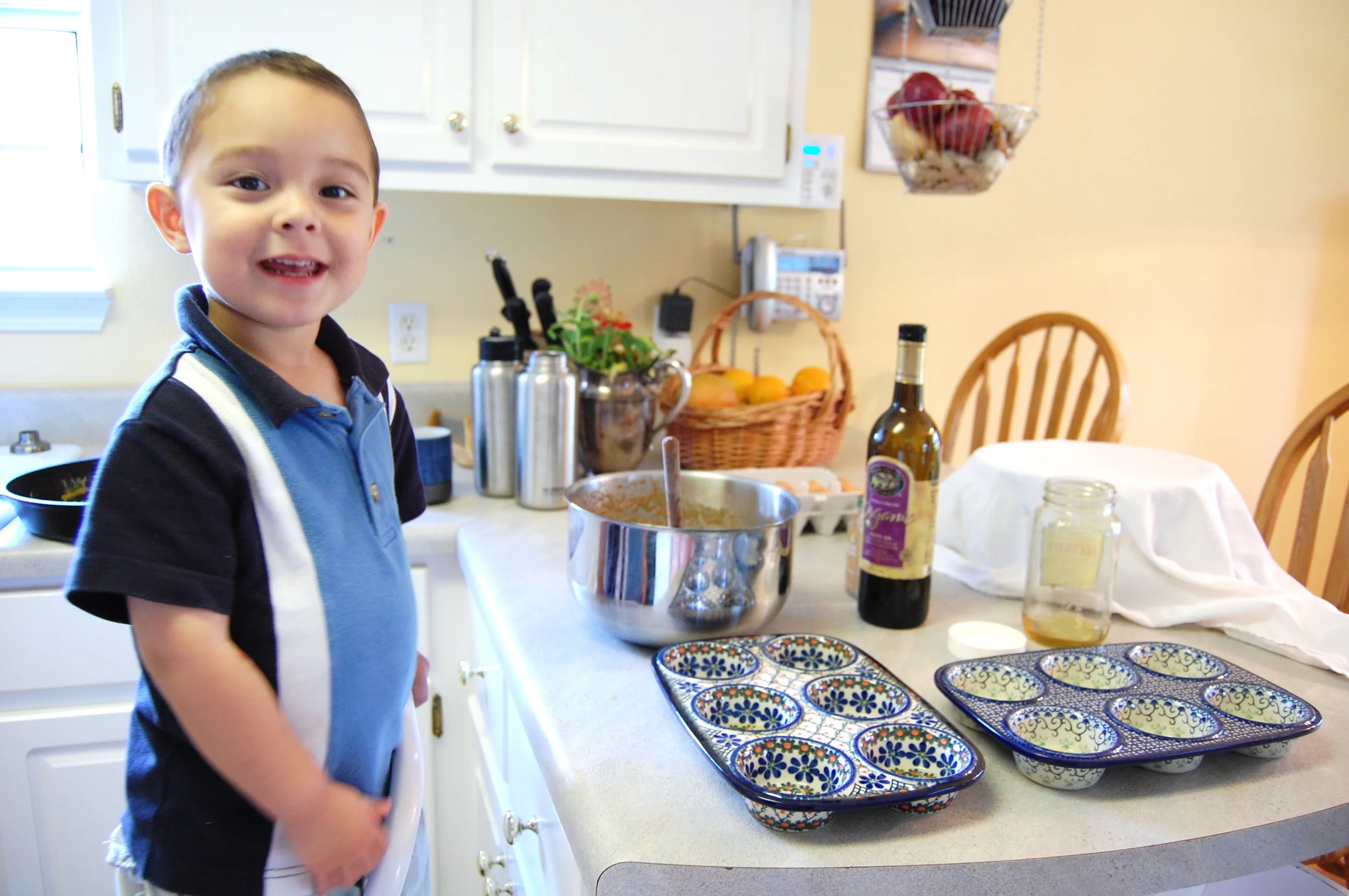 Aug 2010 - making delicious muffins, mini raisin loaves, and other homemade treats
