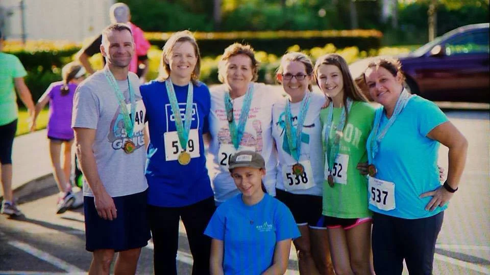 AND HERE WE ARE...THANKSGIVING 2015 - AFTER A 5K!!! YES, MY MAMA'S A WARRIOR! SHE'S THE 3RD FROM LEFT, STANDING. 