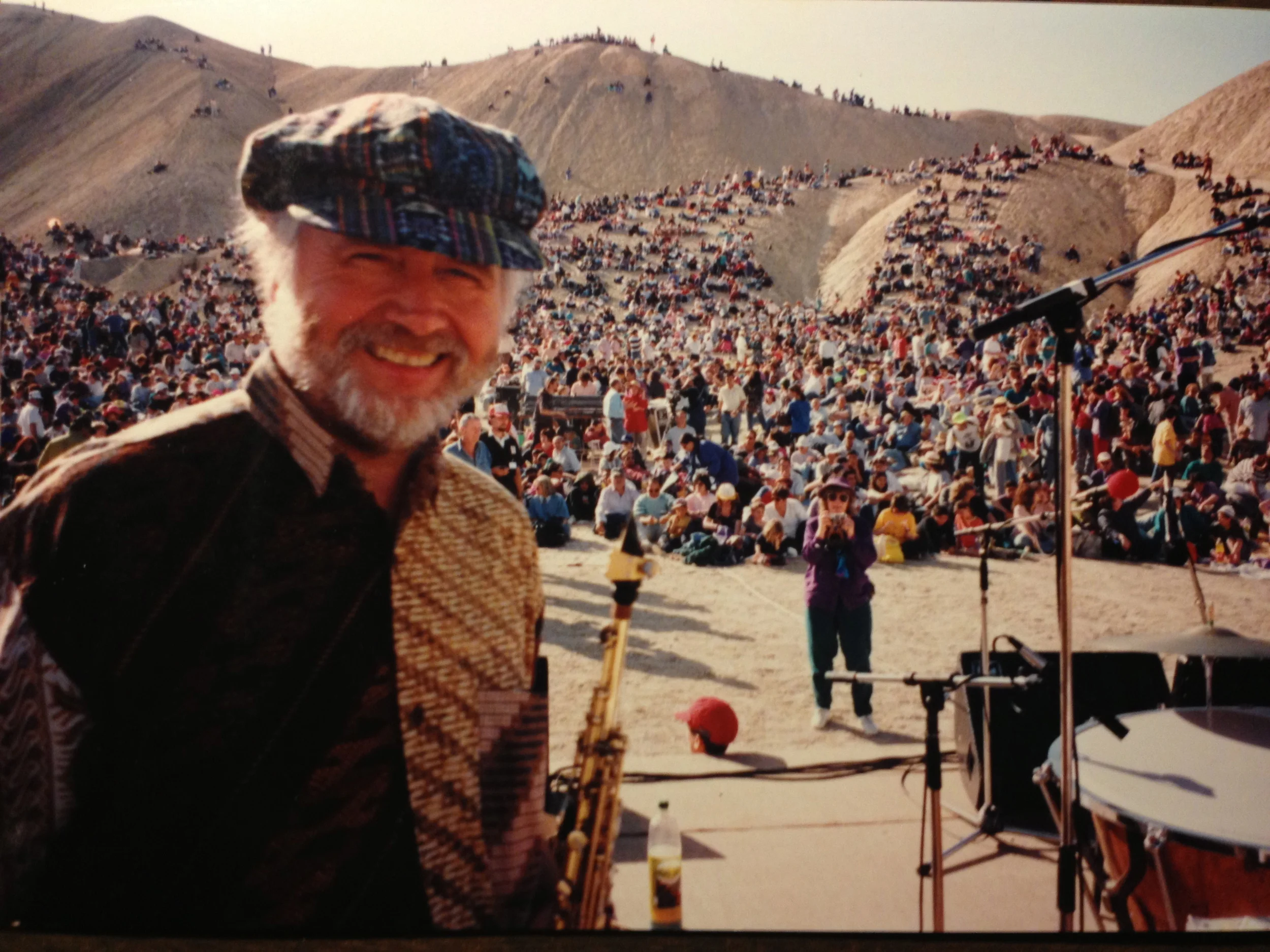Paul Winter and the throngs 5000 strong. Negev Desert, Israel 1994