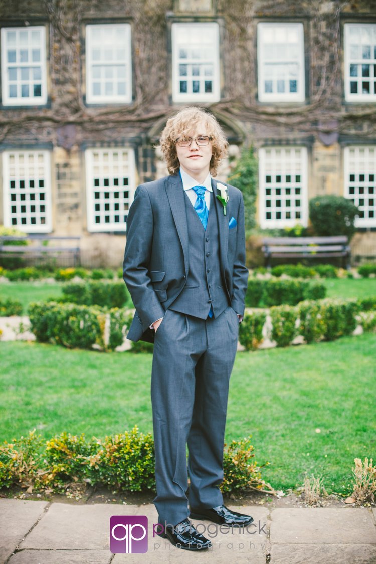 Amanda and Mike's wedding at Whitley Hall, Sheffield — photo 12 of 39