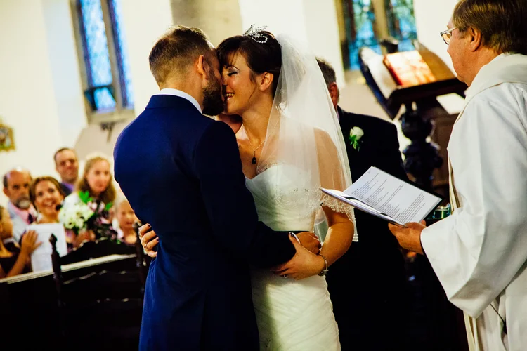Kim and Dan's rainy wedding in Knaresborough and Harrogate — photo 9 of 28