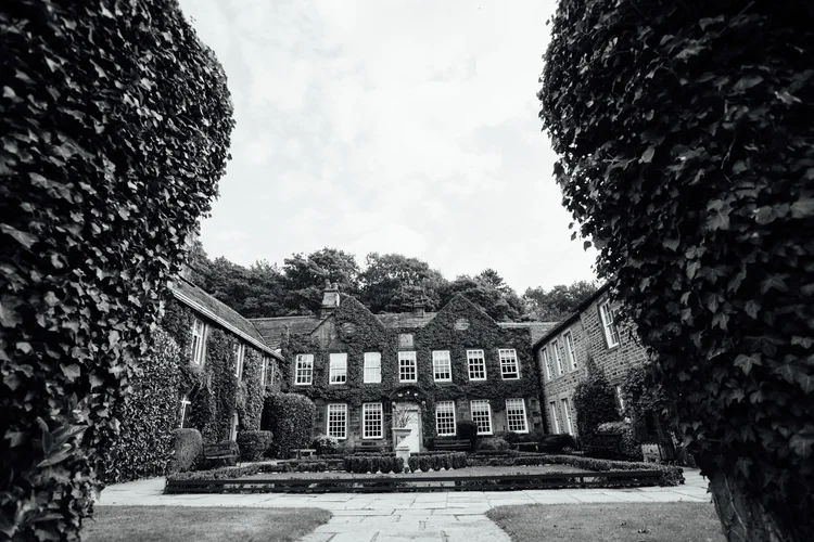 Jemma and Tom's summer wedding at Whitley Hall, Sheffield — photo 3 of 43