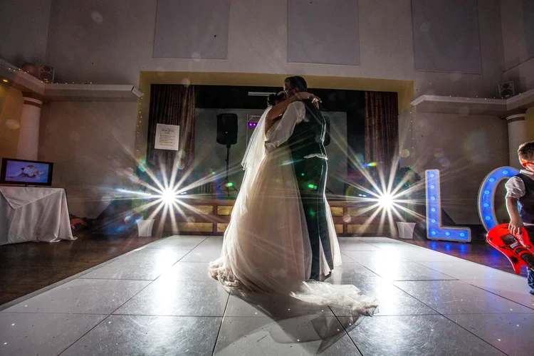 Kirsty and Nigel's wedding at Wortley Hall, Sheffield — photo 36 of 36