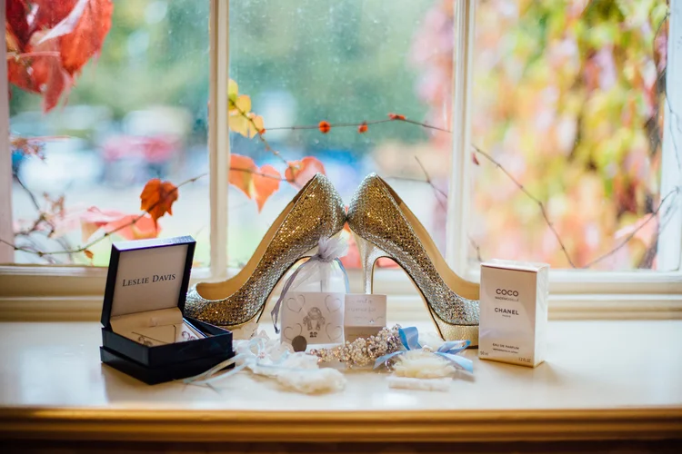 Emma and Tom's autumn wedding at Ringwood Hall, Chesterfield — photo 9 of 91