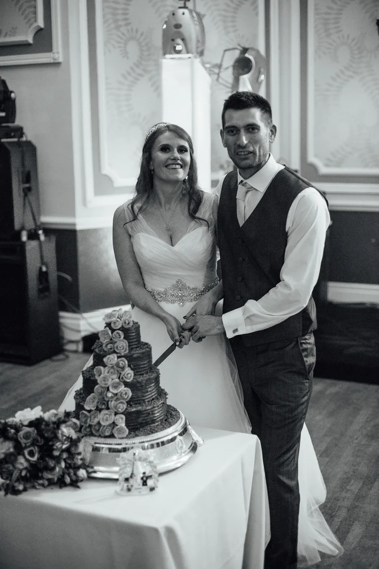 Emma and Tom's autumn wedding at Ringwood Hall, Chesterfield — photo 69 of 91