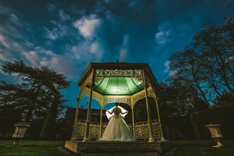 Chloe and Joe's wedding at the West Retford Hotel, Retford — photo 25 of 29
