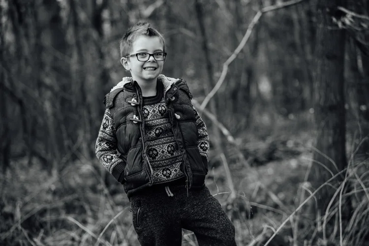 Our own little family walk in the woods, Kimberworth — photo 40 of 47