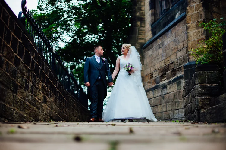 Nicola and Dean's wedding at Rotherham Golf Club — photo 28 of 49
