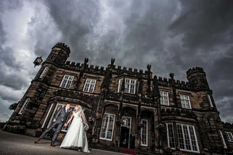 Nicola and Dean's wedding at Rotherham Golf Club — photo 33 of 49