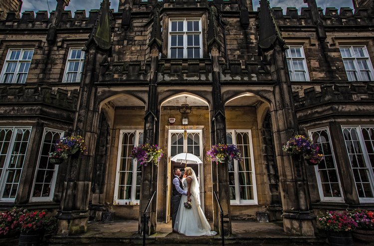 Nicola and Dean's wedding at Rotherham Golf Club — photo 40 of 49