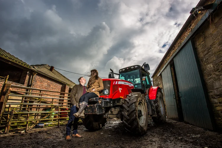 Carys and Nick's farmyard engagement shoot in Rotherham — photo 9 of 28