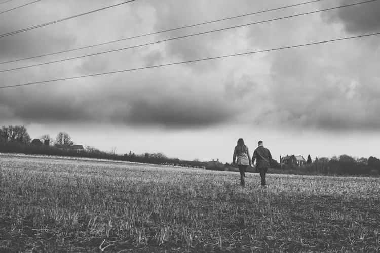 Carys and Nick's farmyard engagement shoot in Rotherham — photo 27 of 28