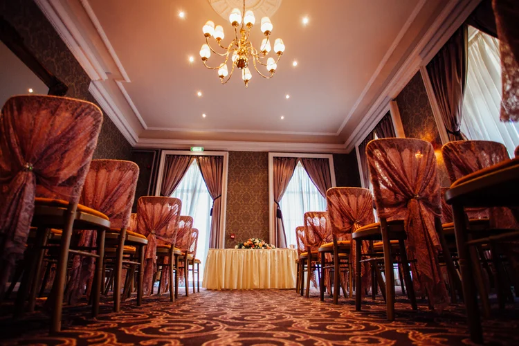 Zoe and Dan's wedding at Ringwood Hall, Chesterfield — photo 11 of 76
