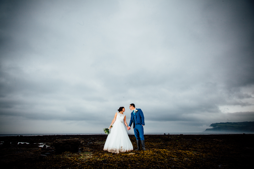 robin hoods bay wedding photographers (8).jpg