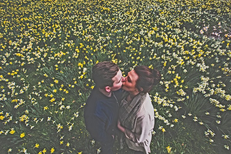 Jennie and Lewis's pre-wedding shoot at Yorkshire Sculpture Park — photo 24 of 31