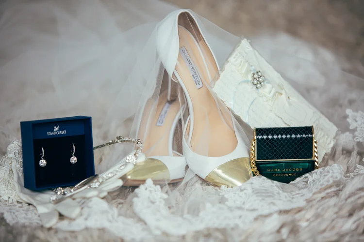 Sarah and Mark's wedding at Goldsborough Hall, Harrogate — photo 3 of 91
