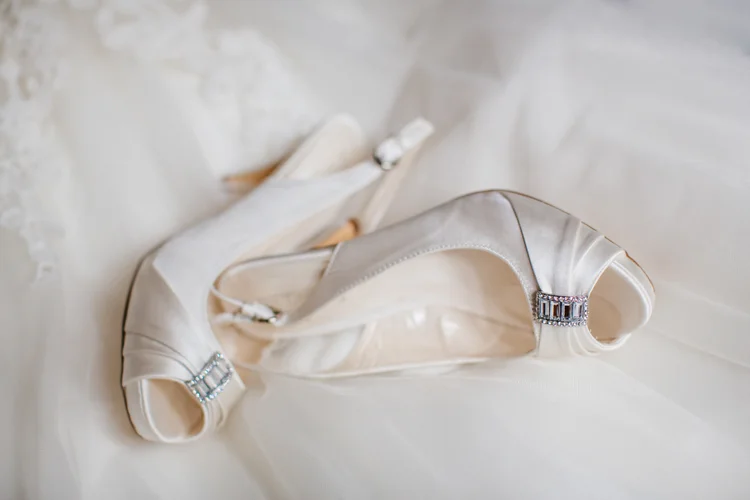Kirsty and Arron's wedding at Carlton Park Hotel, Rotherham — photo 2 of 65