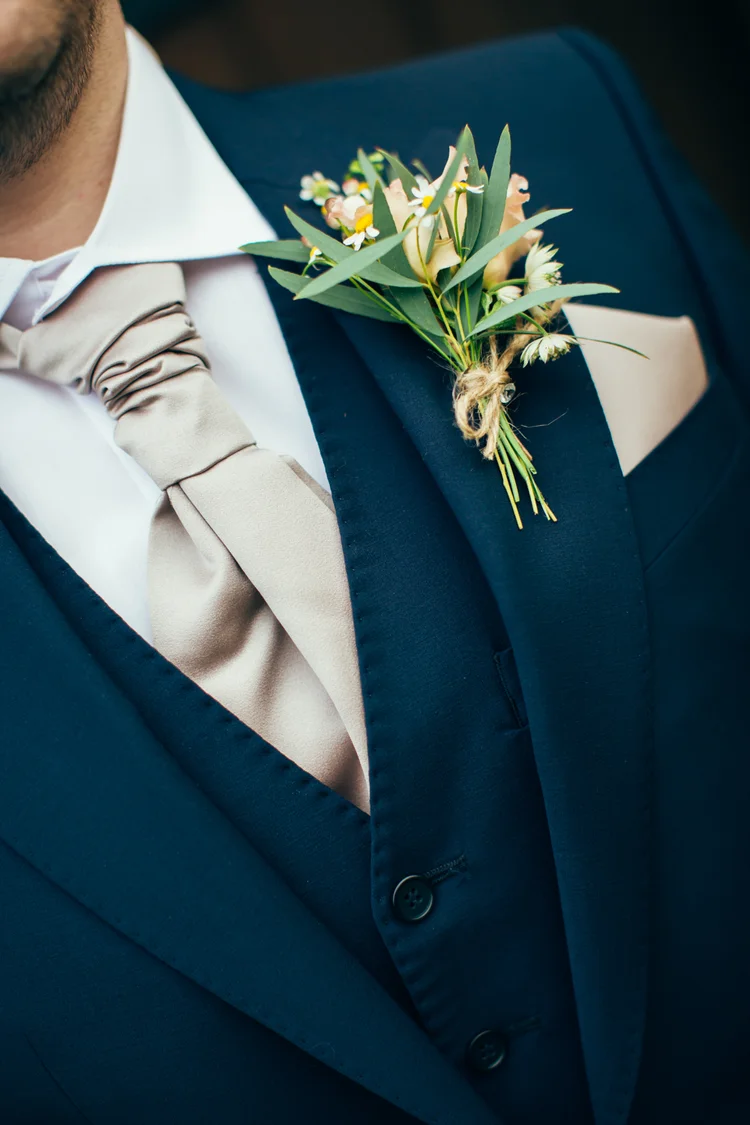 Katie and Luke's winter wedding at Hemswell Court, Lincolnshire — photo 27 of 103