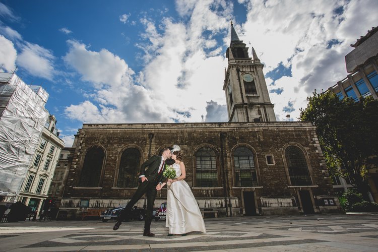 Lisa and Rob's London wedding at St Lawrence Jewry and MC Motors — photo 92 of 146