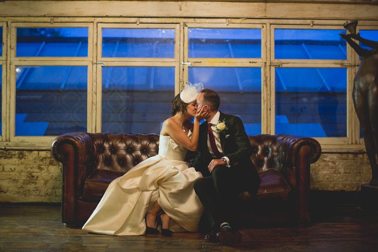 Lisa and Rob's London wedding at St Lawrence Jewry and MC Motors — photo 136 of 146