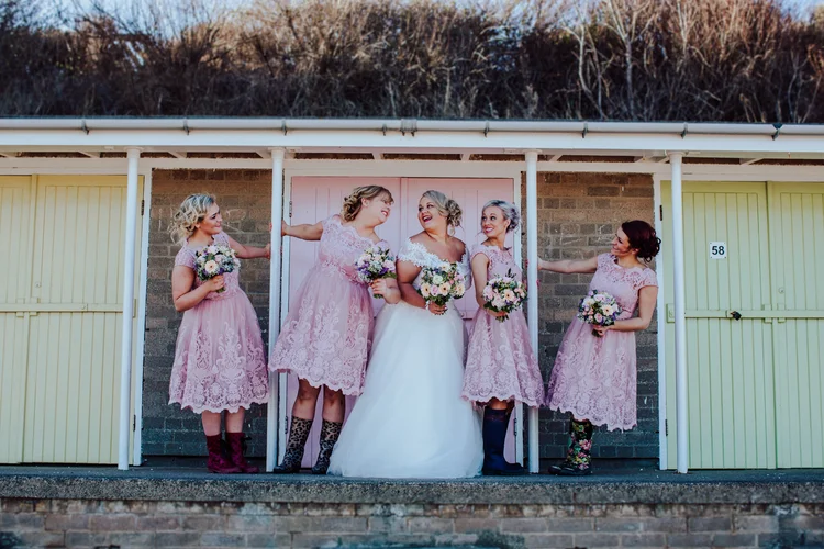 If you're not having fun, what's the point? Fun wedding photos — photo 23 of 46