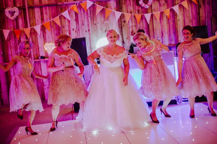 If you're not having fun, what's the point? Fun wedding photos — photo 24 of 46
