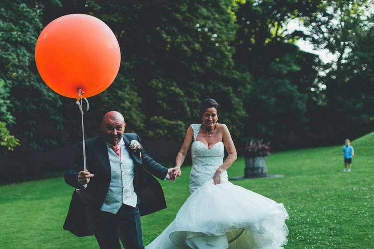 If you're not having fun, what's the point? Fun wedding photos — photo 37 of 46