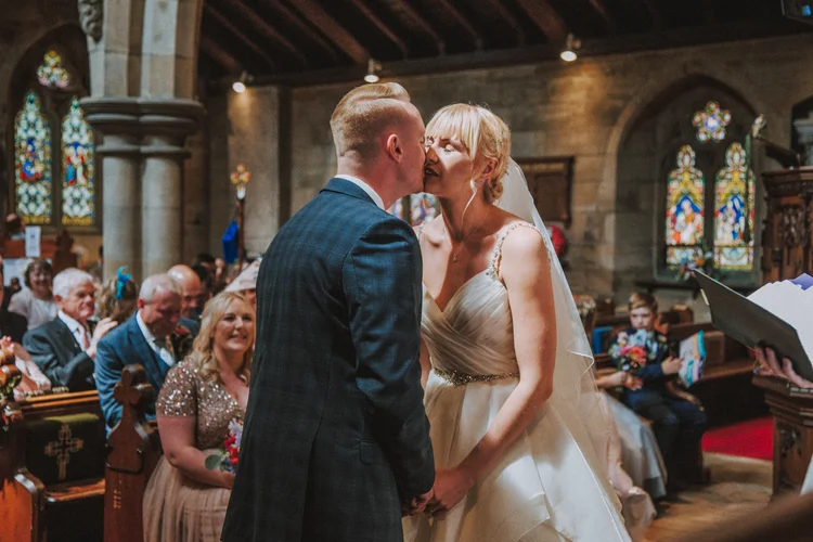 Laura and Andy's wedding at Ackworth Church and Wentworth Woodhouse — photo 26 of 76