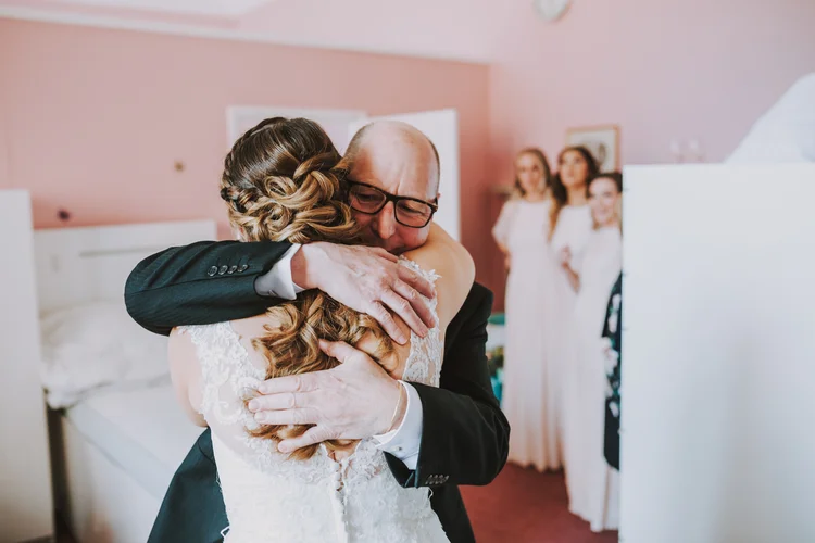 Alice and Phil's wedding at Dorton House, Aylesbury — photo 10 of 40