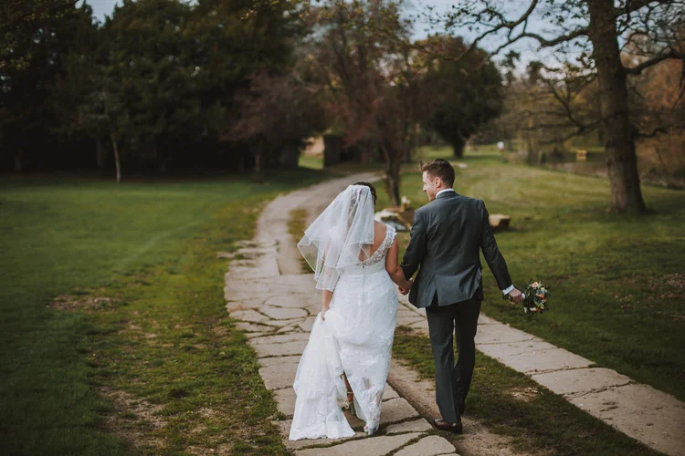 Alice and Phil's wedding at Dorton House, Aylesbury — photo 26 of 40