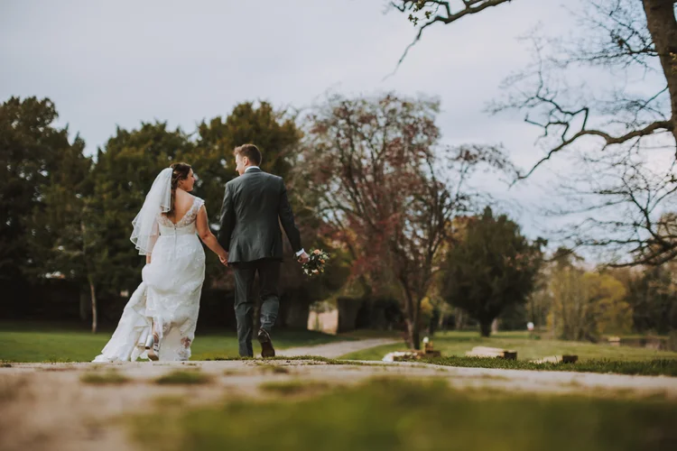 Alice and Phil's wedding at Dorton House, Aylesbury — photo 27 of 40