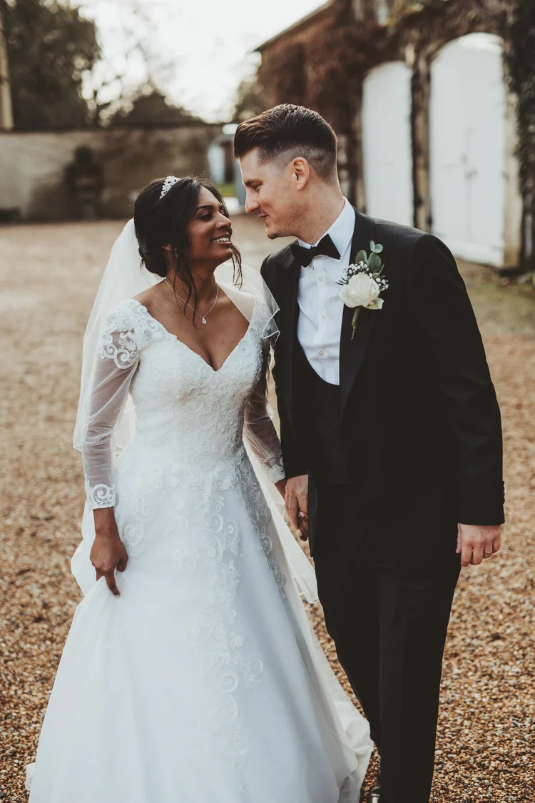 Melissa and Nick's December wedding at Northbrook Park, Farnham — photo 72 of 104