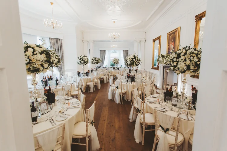 Beth and Fin's winter wedding at Bawtry Hall, Doncaster — photo 21 of 65